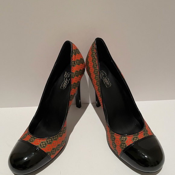 Oh Deer Pattern Heels Size 8.5 - Picture 2 of 8